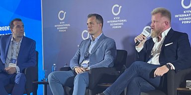 "Каждая гривна сейчас должна работать на Победу Украины", — совладелец сетей Eva и Varus Руслан Шостак