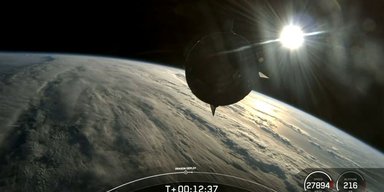 Люди не були так далеко в космосі вже 52 роки: місія Polaris Dawn успішно розпочалася (відео)