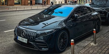 У Києві помітили найпотужніший і найшвидший електромобіль Mercedes (фото)