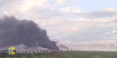В российском Сизране прогремела серия взрывов: под атакой дронов находится местный НПЗ (фото)