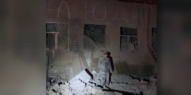 ВС РФ уничтожили школу-интернат в Судже: под завалами 95 людей