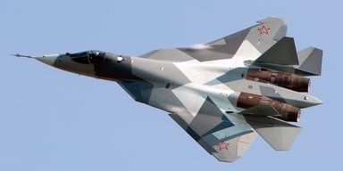 РФ після провалу в Китаї привезла Су-57 в Індію: залишила глядачів без F-35 з F-16, — Defense Express