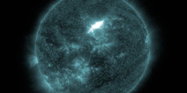 Две мощные вспышки класса Х на Солнце: Землю накроет сильная геомагнитная буря (фото)
