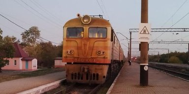 РФ запустила залізничне сполучення до Маріуполя: 88 вагонів з вугіллям доїхали до порту