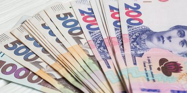 Українці можуть задонатити й отримати з цього прибуток: що для цього потрібно