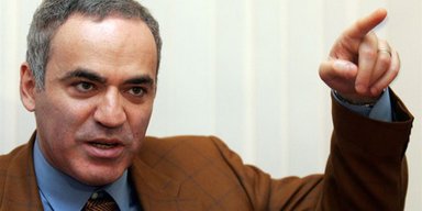 Гарри Каспаров: Немцова убили в двух шагах от Кремля