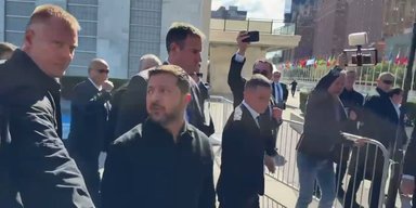 "На ракете, бл*": Зеленский эпично ответил российскому пропагандисту о визите в Москву (видео)
