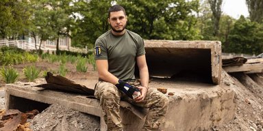 Чи втрачатиме Україна території та чому партнери заважають закінченню війни: інтервʼю з "Османом"