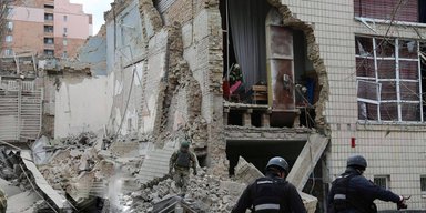 Руйнування у спортзалі та нові постраждалі: у ДСНС оновили дані про атаку на Київ (відео)