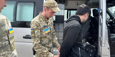 "Люто ненавиджу": голова оборонного комітету Ради висловився проти "бусифікації" в Україні