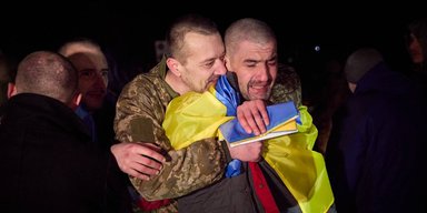 Найбільший обмін полоненими за час війни: деталі першого у 2024 році визволення громадян (відео)