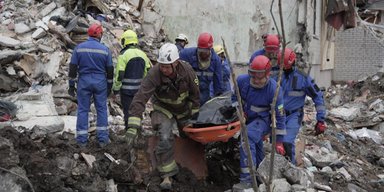 Під руїнами може бути її батько: внаслідок обстрілу Києва загинула патрульна поліцейська (фото)