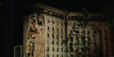 Удар ЗС РФ по Дніпру: кількість поранених зросла до 9 осіб, серед них діти (фото)
