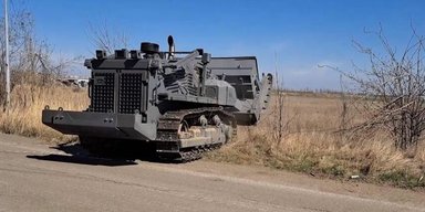 ВС РФ под Авдеевкой испытывают 30-тонного робота для разминирования "Сталкер" (фото)