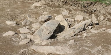В Британии обнаружили гробницу, которой могут быть тысячи лет (фото)