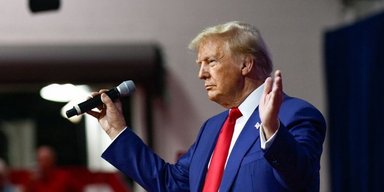 "Блокада будет оставаться в силе": Трамп объявил о приостановлении действия проекта "Свобода"