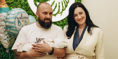 46-річна Вітвіцька показала першу прогулянку з сином (фото)