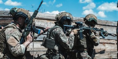 Наступ ЗСУ в Курській області зупинив просування ЗС РФ та врятував Покровськ, — Сирський (карти)