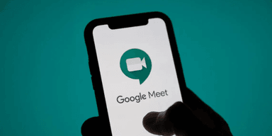 Трудности перевода: в Google Meet появилась новая опция, которая поможет понять друг друга (видео)