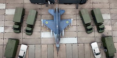 "Проєкт 61": Повітряні сили ЗСУ отримали мобільну екосистему для обслуговування F-16 (фото)