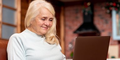 Це було 18 років тому: жінка знайшла "спогад з минулого" завдяки Google-картам (відео)