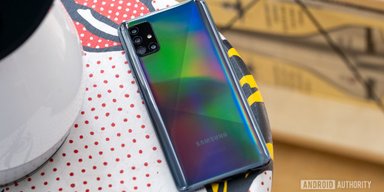Самые лучшие недорогие смартфоны Samsung: рейтинг бюджетных устройств (фото, видео)