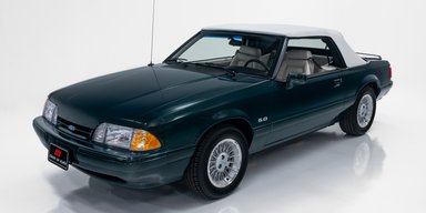 Редкая капсула времени: обнаружен 33-летний Ford Mustang в новом состоянии (фото)