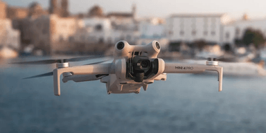 У Китаї представили "всевидючий" дрон DJI Mini 4 Pro: чим він здивує пілотів (відео)