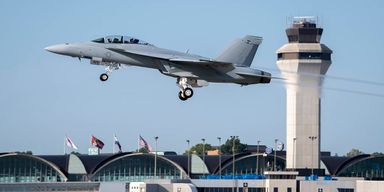 Во время тренировочного полета: в Калифорнии разбился военный самолет F/A-18 Hornet