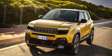 В Україні з'явиться перший електричний кросовер Jeep: подробиці та комплектації (фото)