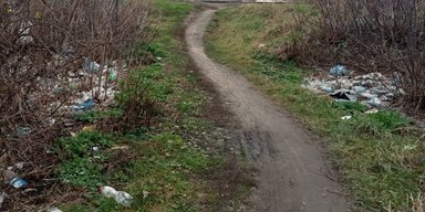 Лежав серед недоїдків: на Полтавщині виявили немовля на смітнику, — Нацполіція (фото)