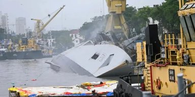 В Индии загорелся боевой корабль: что произошло с фрегатом Brahmaputra (видео)