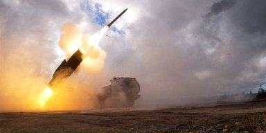 Байден передав ЗСУ ракети ATACMS M39: минулого разу вони знищили багато вертольотів РФ, — Forbes