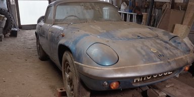 Классический британский спорткар 70-х завелся после 32 лет простоя (видео)