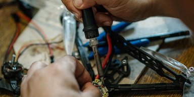 Заощадив на деталях: виробник з Київщини поставив ЗСУ тисячу бракованих FPV-дронів (фото)
