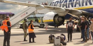 Незручний пасажир. Навіщо Лукашенку потрібен арешт опозиційного блогера Протасевича