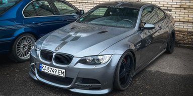 Із 560-сильним V10: в Україні з'явився дуже рідкісний спорткар BMW M3 (фото)