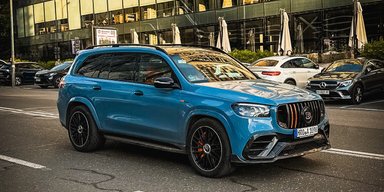Ексклюзив на "бляхах": у Києві помітили заряджений 800-сильний кросовер Mercedes (фото)