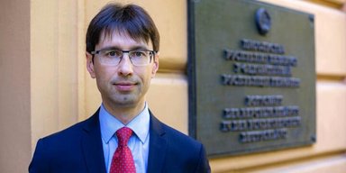 Экс-посол Беларуси в Германии покончил с собой после допросов в КГБ, — СМИ