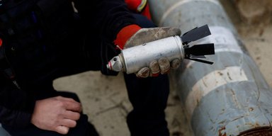Жертвами кассетных боеприпасов в 2022 году стали свыше тысячи человек, — DW