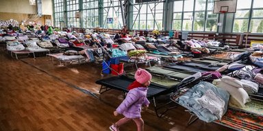 Спасти ЕС от дефицита рабочей силы: как и сколько украинцев обустроились в Европе