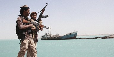 Новый фронт для Трампа и рост цен на нефть: йеменские хуситы могут перекрыть пролив "Врата слез"