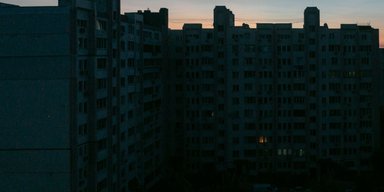 "Стає все складніше": в Yasno пояснили, чому українці проводять все більше годин без світла