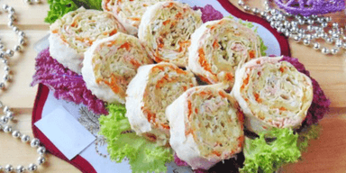 Рулет "Оливье": лаваш с колбасой, овощами и плавленым сыром