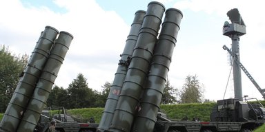 В уряді Греції категорично заперечили постачання ракет С-300 до України та назвали причину