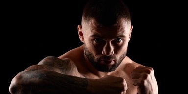 "Потрібна стабільність": український боксер-чемпіон підробляє в Італії водієм на заводі