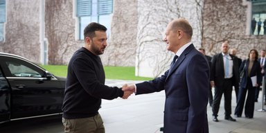 Володимир Зеленський зустрівся з Олафом Шольцом: подробиці візиту (фото)