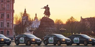 Мовний скандал в таксі: компанія Bolt звільнила водія, який напав на пасажирку