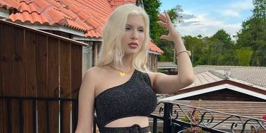 Невеста не пригласила "слишком красивую" дружку на свадьбу из-за страха конкуренции (фото)
