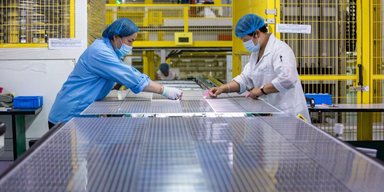 Дешевые панели уже не спасают: почему солнечная промышленность Китая терпит крах